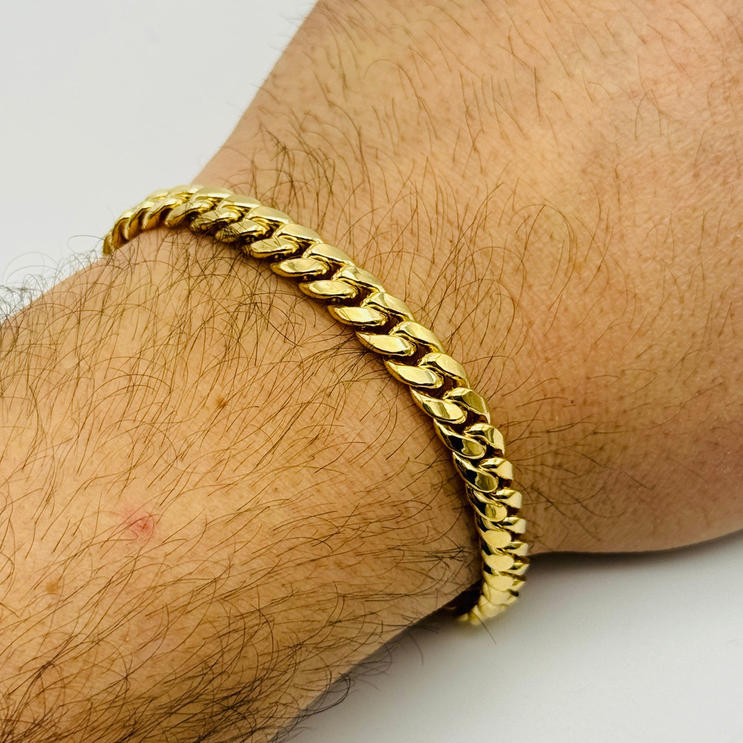 375 9ct Yellow Gold 7mm Cuban Curb Bracelet 8.5"