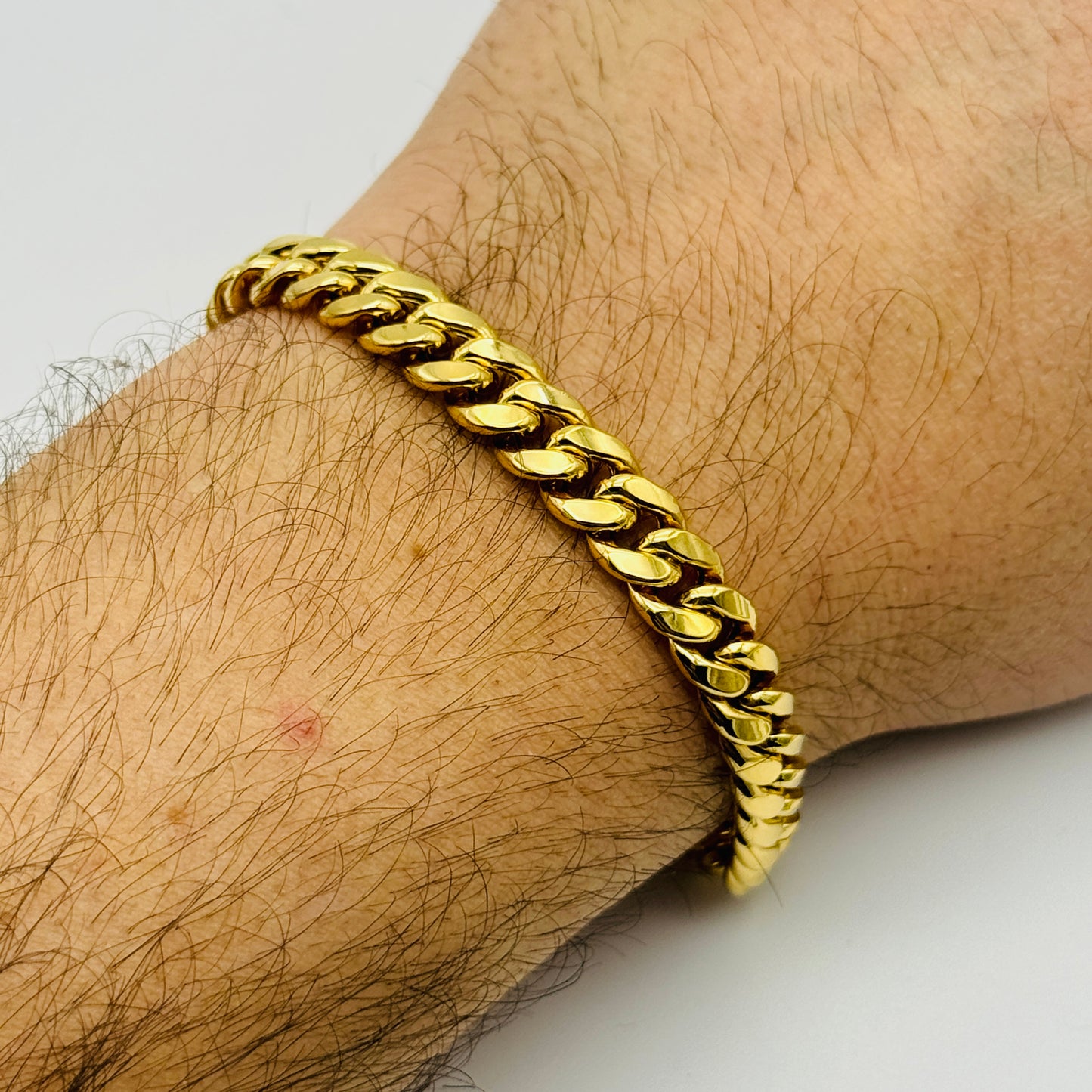 375 9ct Yellow Gold 8mm Cuban Curb Bracelet 8.5"