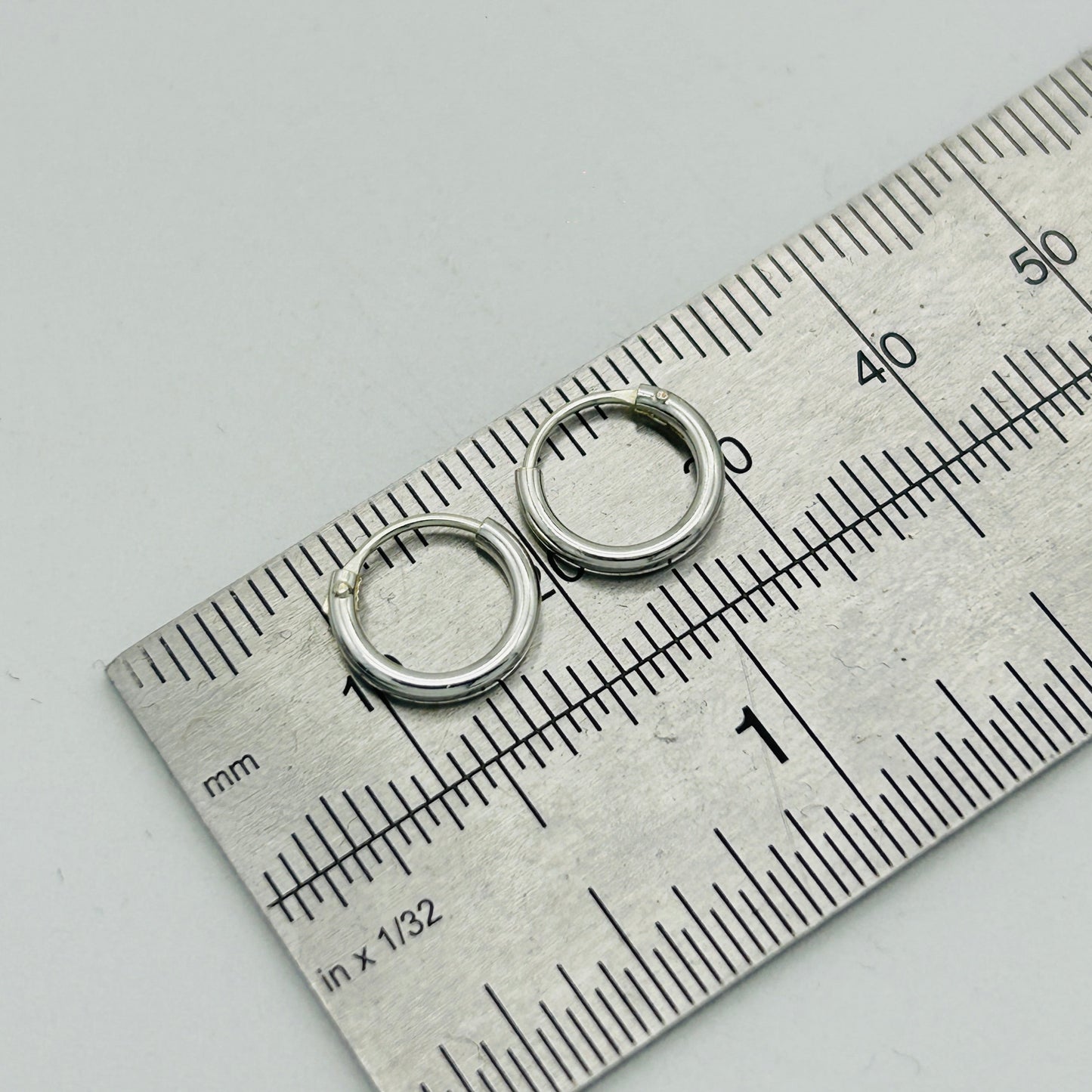 925 Sterling Silver 1.5mm Thick Plain Round Sleeper Earrings