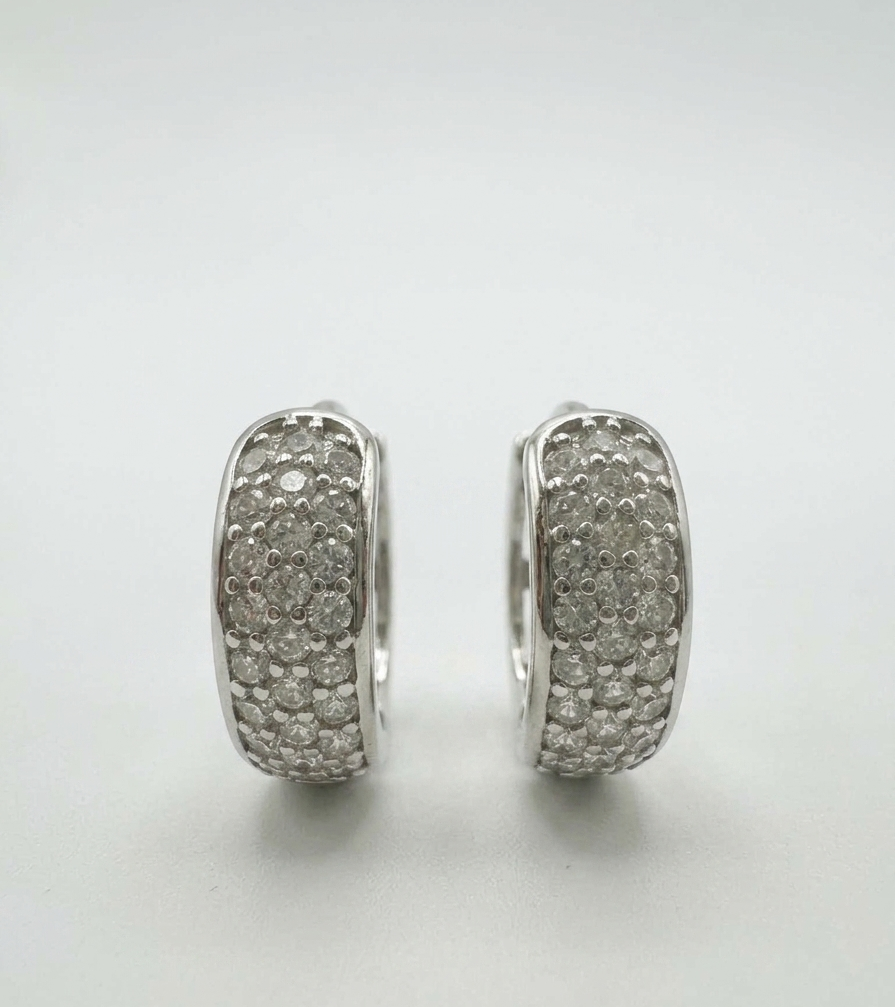 925 Sterling Silver 14mm Diamond Huggie Round Shape Earring