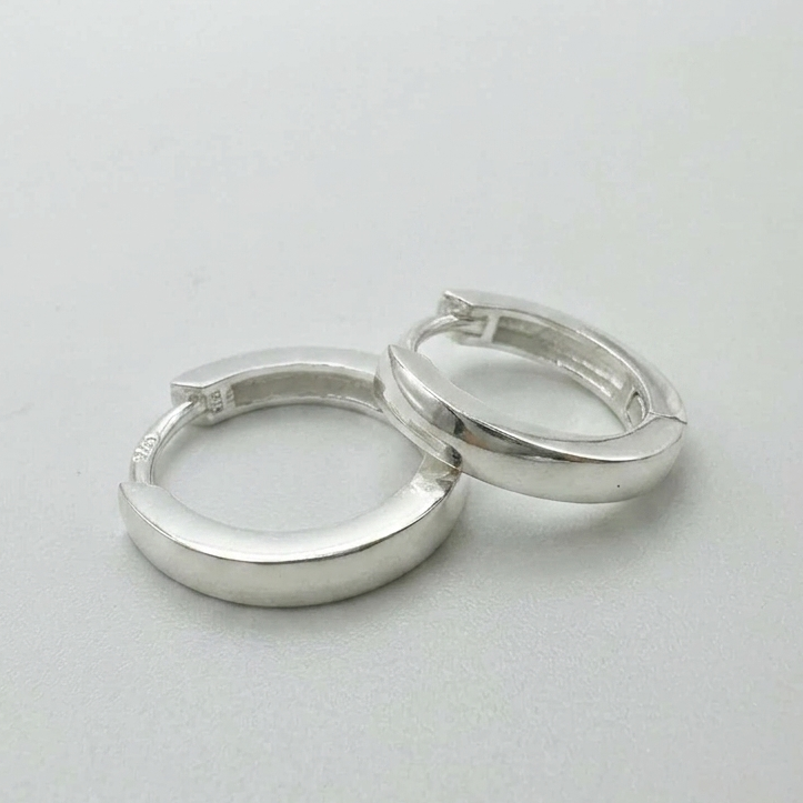 925 Sterling Silver 15mm Plain Square Face Huggie Earring