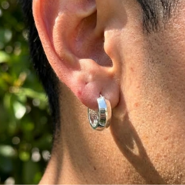 925 Sterling Silver 15mm Plain Round Huggie Earring